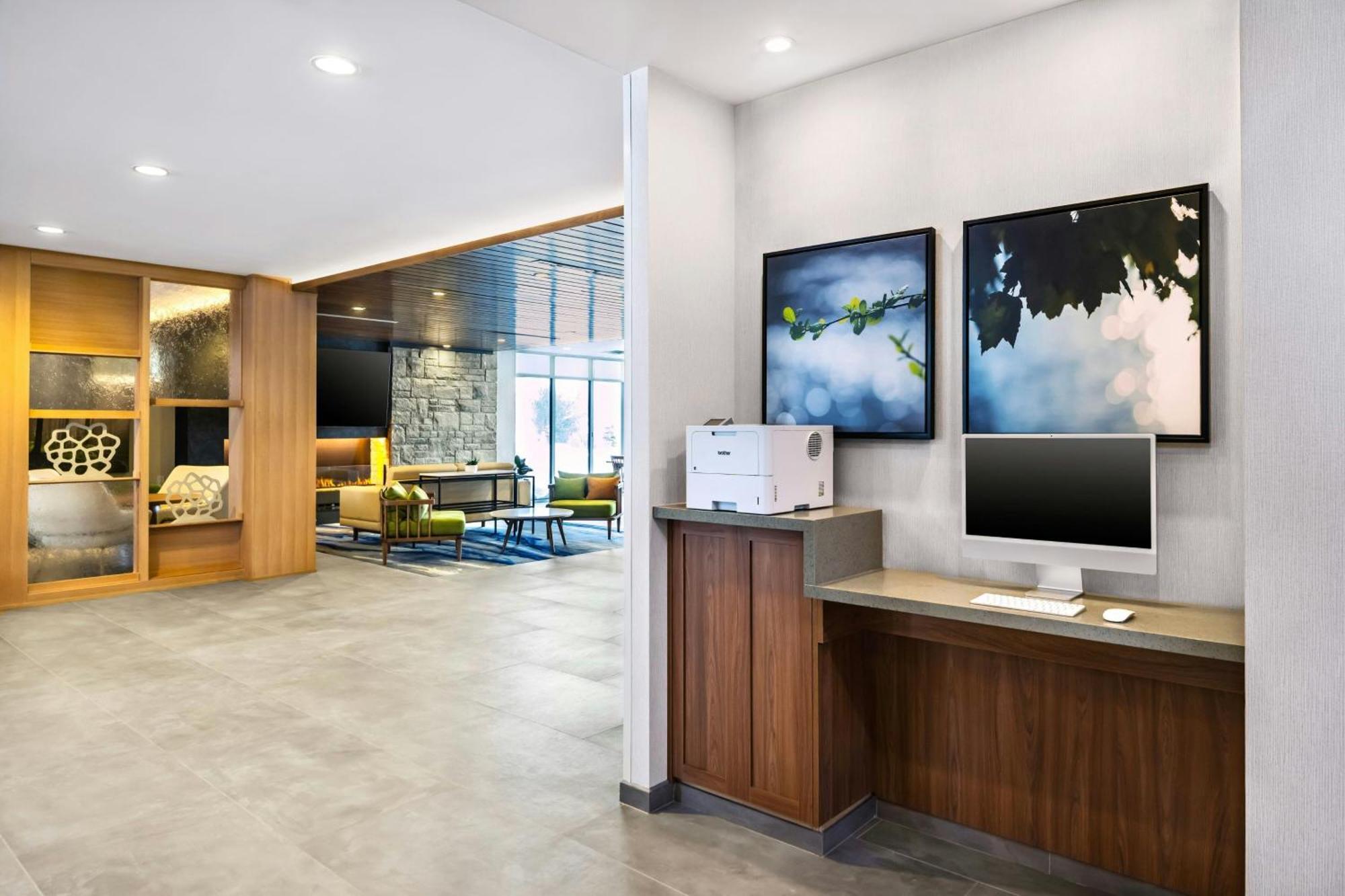 Fairfield By Marriott Inn & Suites Gravenhurst Muskoka Exterior photo